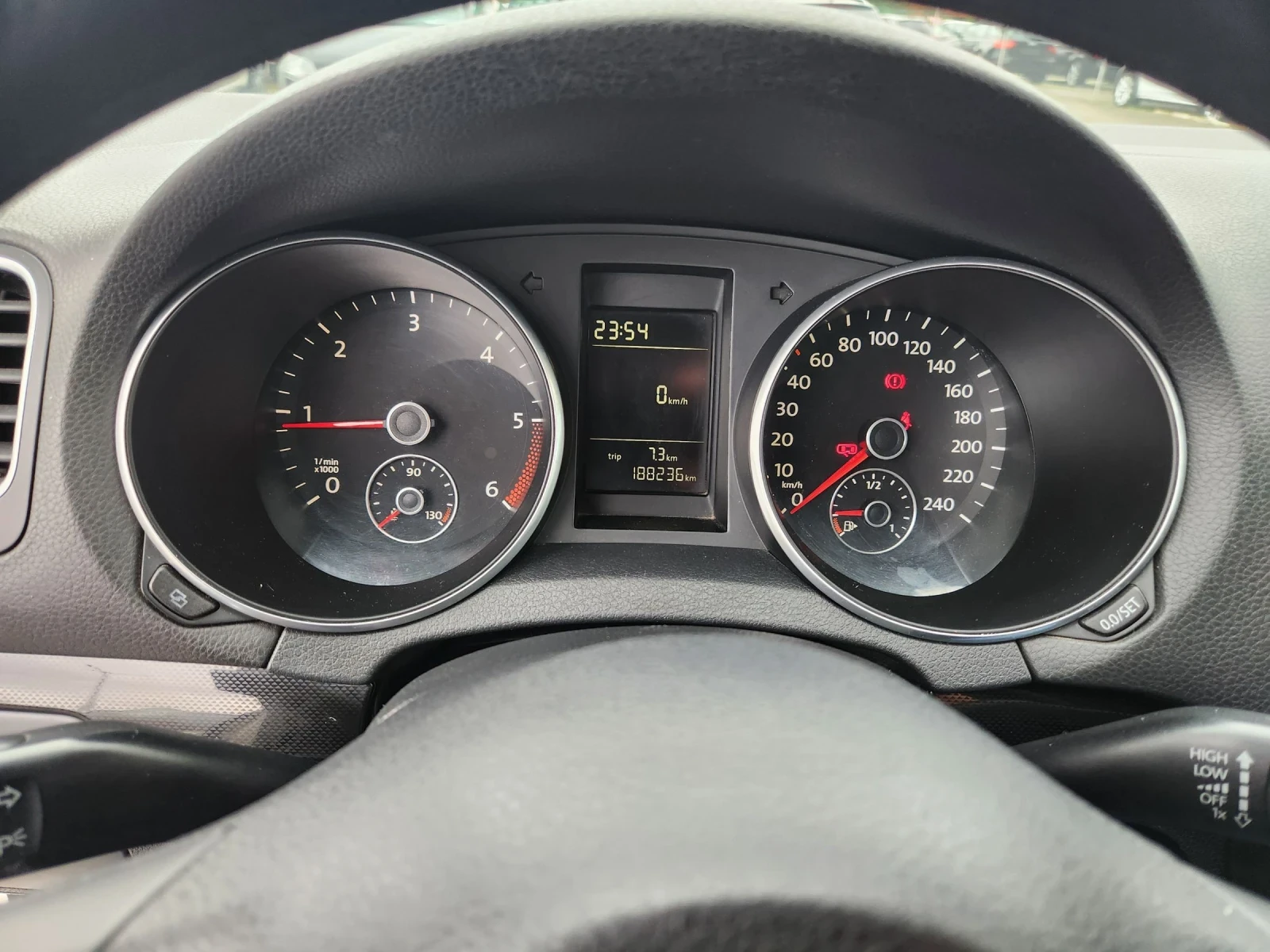 VW Golf 1.6TDI - изображение 10 | Auto.bg VW Golf 1.6TDI - изображение 10