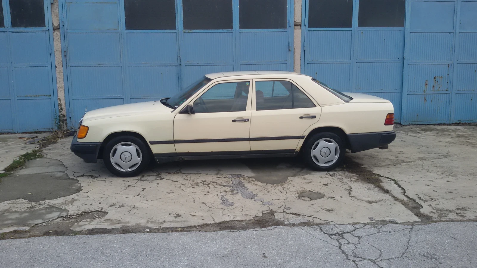 Mercedes-Benz 124 124 | Auto.bg — изображение 1 Mercedes-Benz 124 124 | Auto.bg — изображение 1