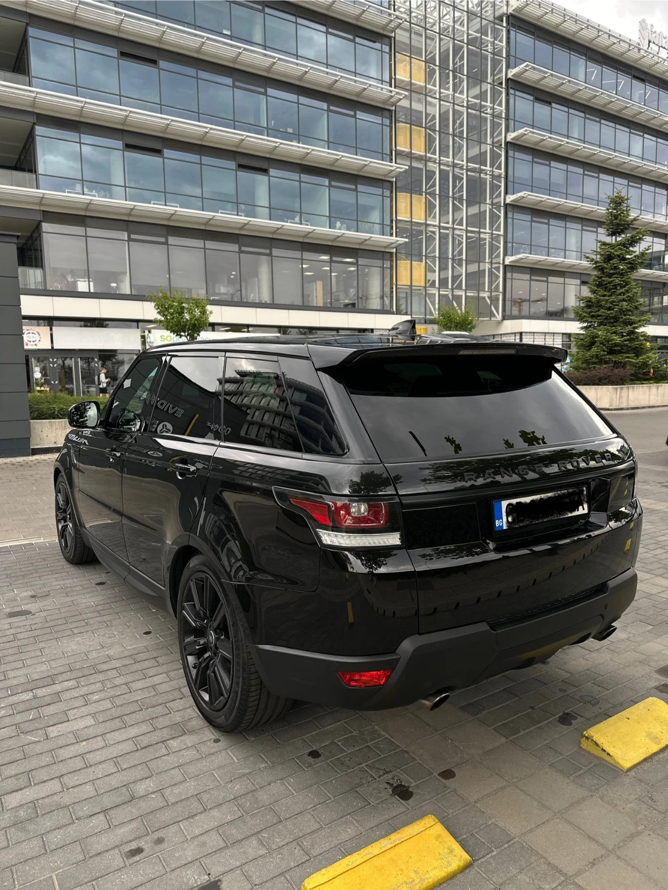 Land Rover Range Rover Sport Supercharge 5.0L, V8 Petrol - изображение 8 | Auto.bg Land Rover Range Rover Sport Supercharge 5.0L, V8 Petrol - изображение 8