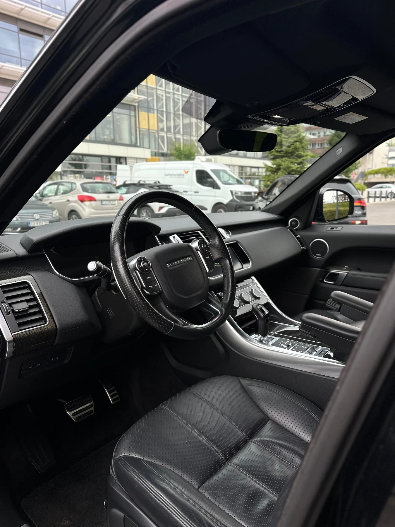 Land Rover Range Rover Sport Supercharge 5.0L, V8 Petrol - изображение 10 | Auto.bg Land Rover Range Rover Sport Supercharge 5.0L, V8 Petrol - изображение 10