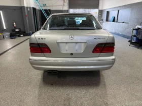 Mercedes-Benz E 55 * 5.5L * CARFAX * БЕЗ ПЪРВОНАЧАЛНА ВНОСКА - 10000 € / 19558.30 лв. - 75700210 4 | Car24.bg Mercedes-Benz E 55 * 5.5L * CARFAX * БЕЗ ПЪРВОНАЧАЛНА ВНОСКА - 10000 € / 19558.30 лв. - 75700210 4
