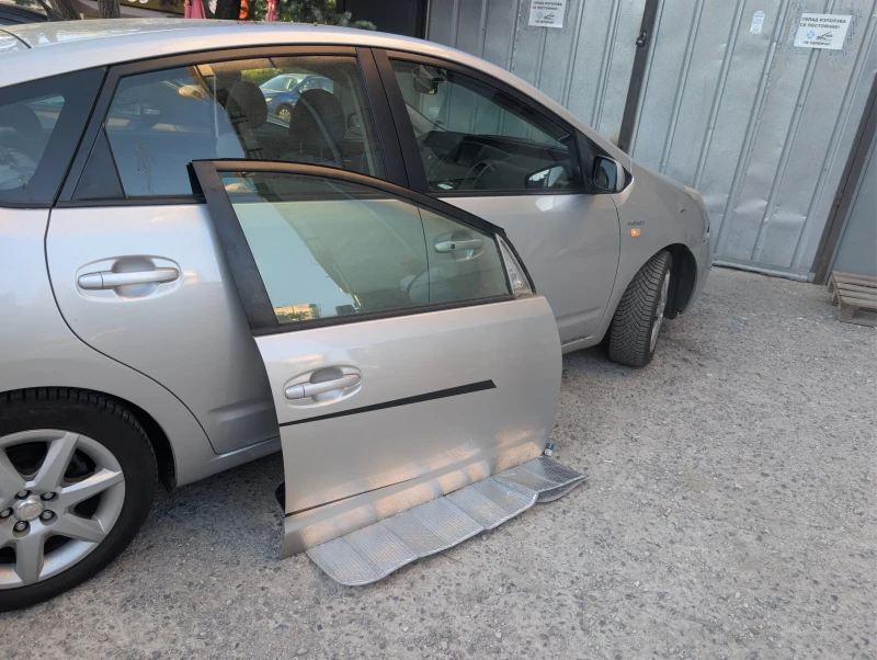 Toyota Prius - 5 € / 9.78 лв. - 93516596 1 | Car24.bg Toyota Prius - 5 € / 9.78 лв. - 93516596 1
