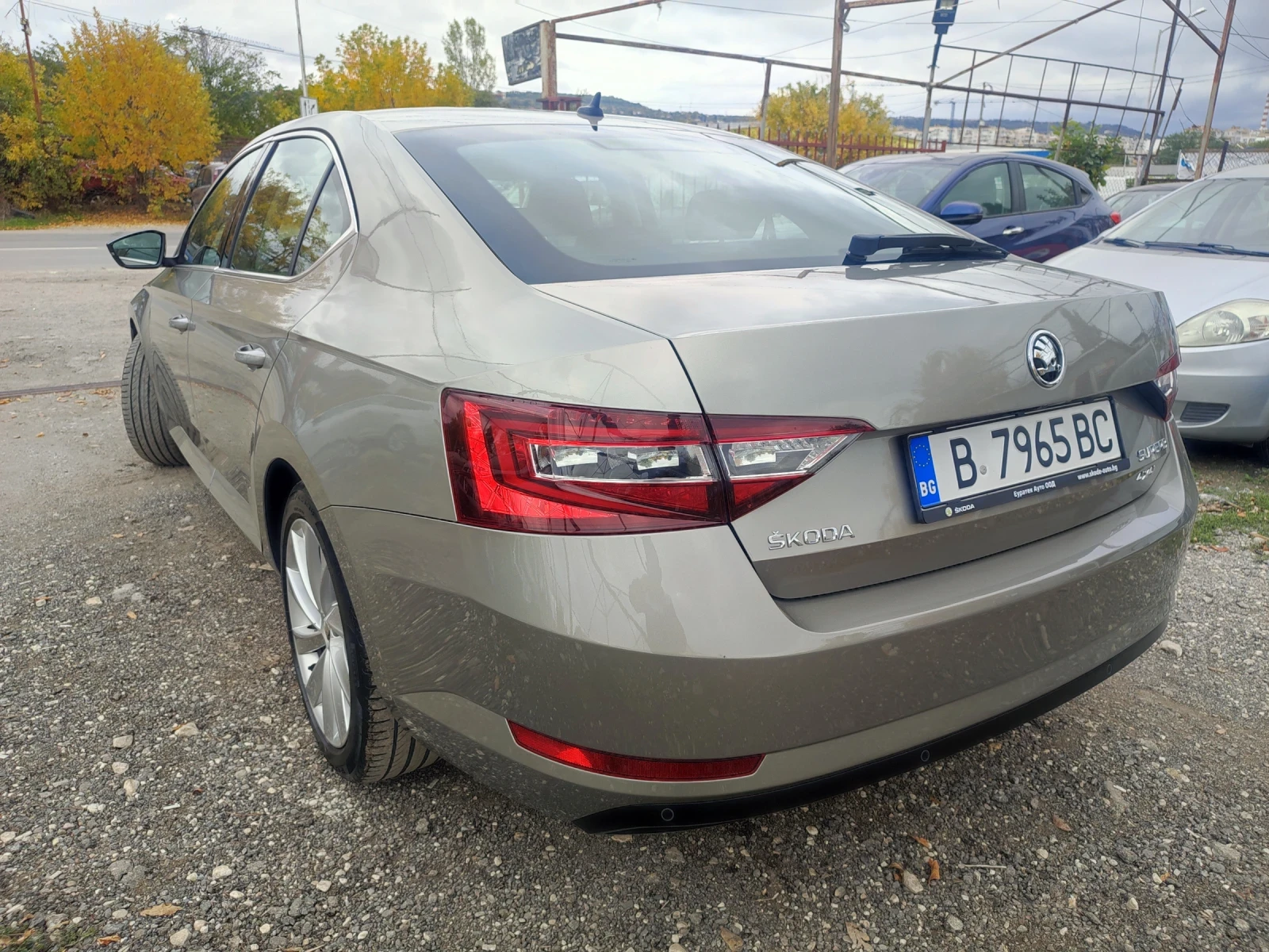 Skoda Superb 2.0TDI 190кс 4х4 BUSINESS LINE - изображение 4 | Auto.bg Skoda Superb 2.0TDI 190кс 4х4 BUSINESS LINE - изображение 4