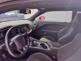 Dodge Challenger Scat Pack Shaker* 6.4 HEMI * АвтоКредит* ЦЕНА ДО Б - 29995 € / 58665.12 лв. - 78869290 5 | Car24.bg Dodge Challenger Scat Pack Shaker* 6.4 HEMI * АвтоКредит* ЦЕНА ДО Б - 29995 € / 58665.12 лв. - 78869290 5