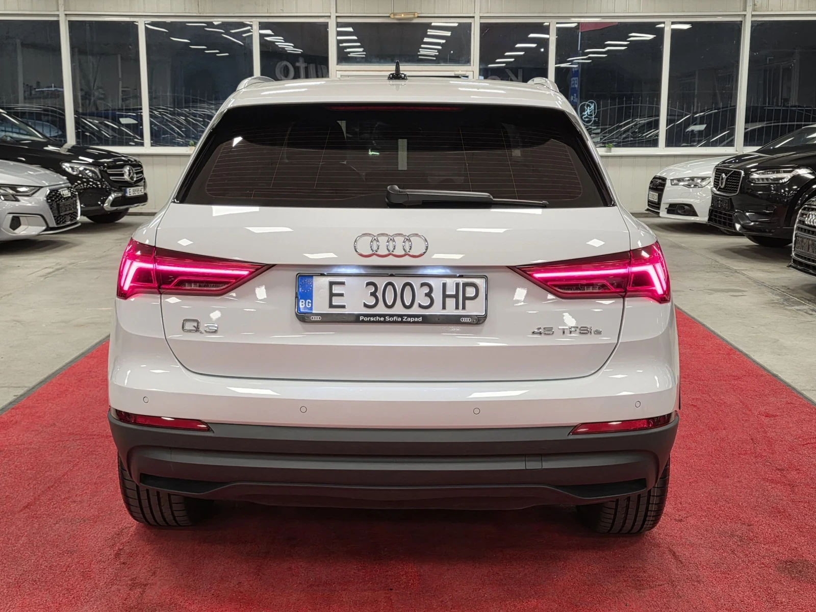 Audi Q3 45 TFSIe | 245кс | Plug-in Hybrid  - изображение 5 | Auto.bg Audi Q3 45 TFSIe | 245кс | Plug-in Hybrid  - изображение 5