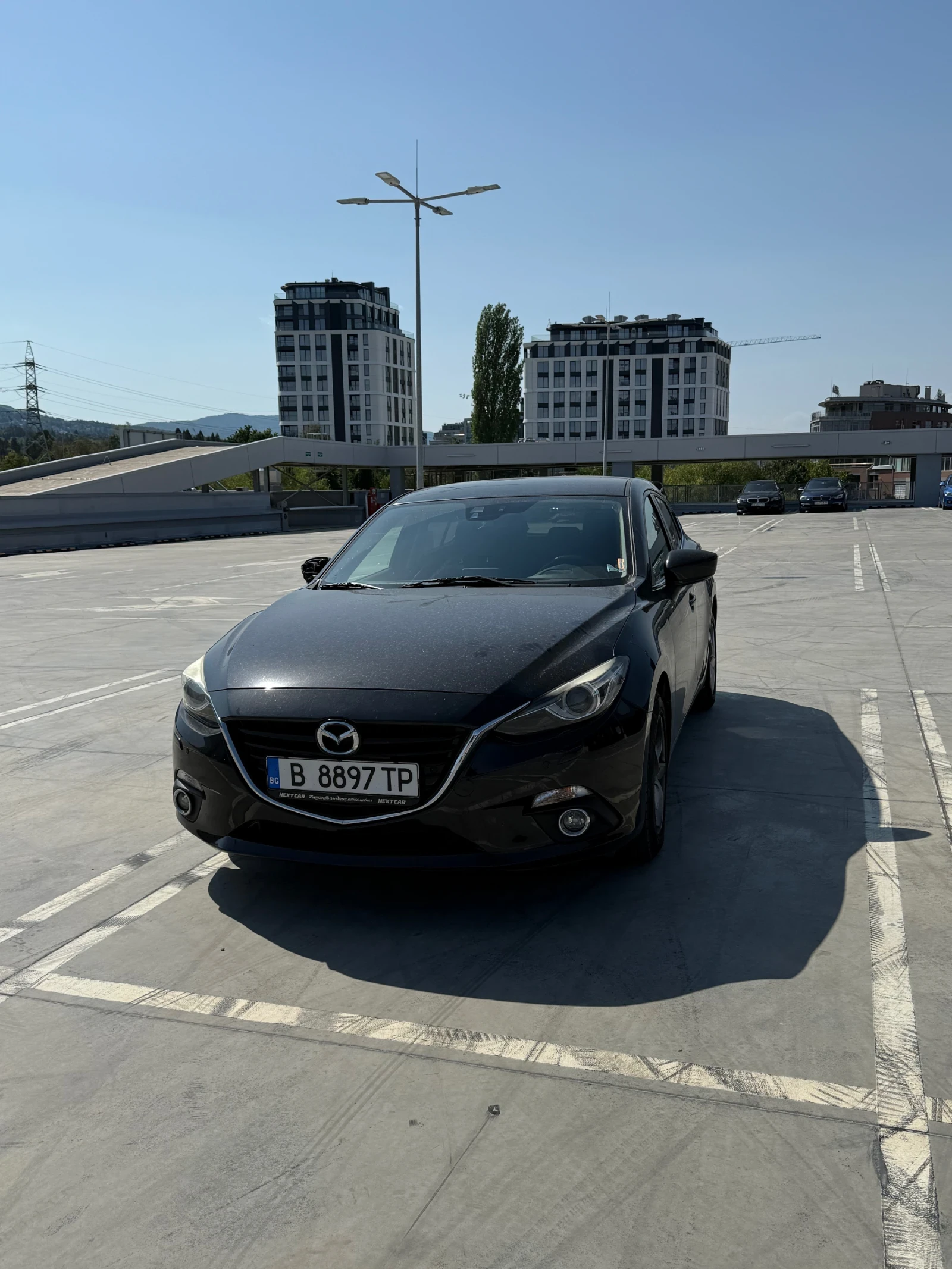 Mazda 3 1.6 MZ-CD SKYACTIVE/BOSE/PARKING CAMERA/ - изображение 2 | Auto.bg Mazda 3 1.6 MZ-CD SKYACTIVE/BOSE/PARKING CAMERA/ - изображение 2