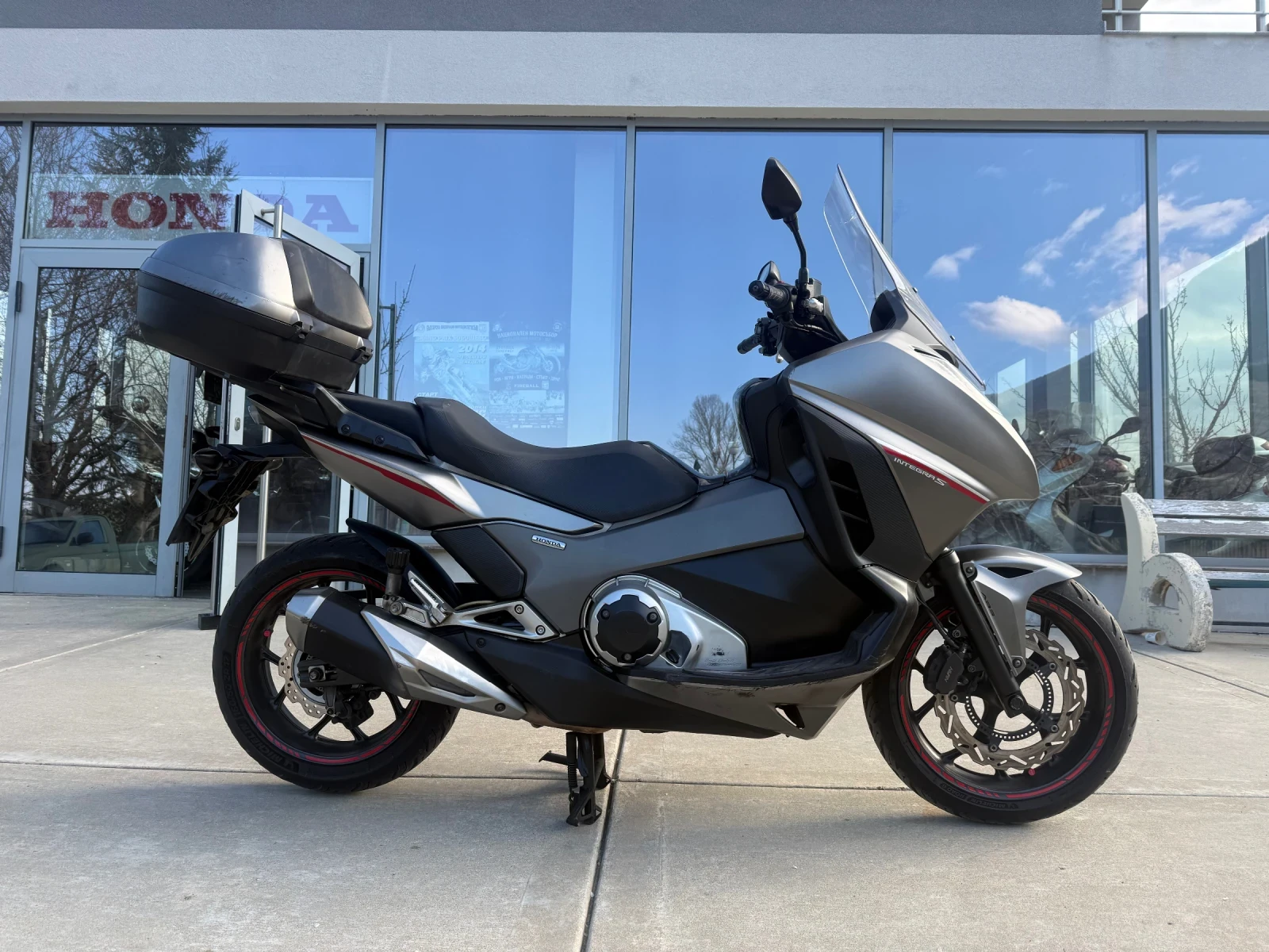 Honda Integra LED 750 ABS | Auto.bg — изображение 1 Honda Integra LED 750 ABS | Auto.bg — изображение 1