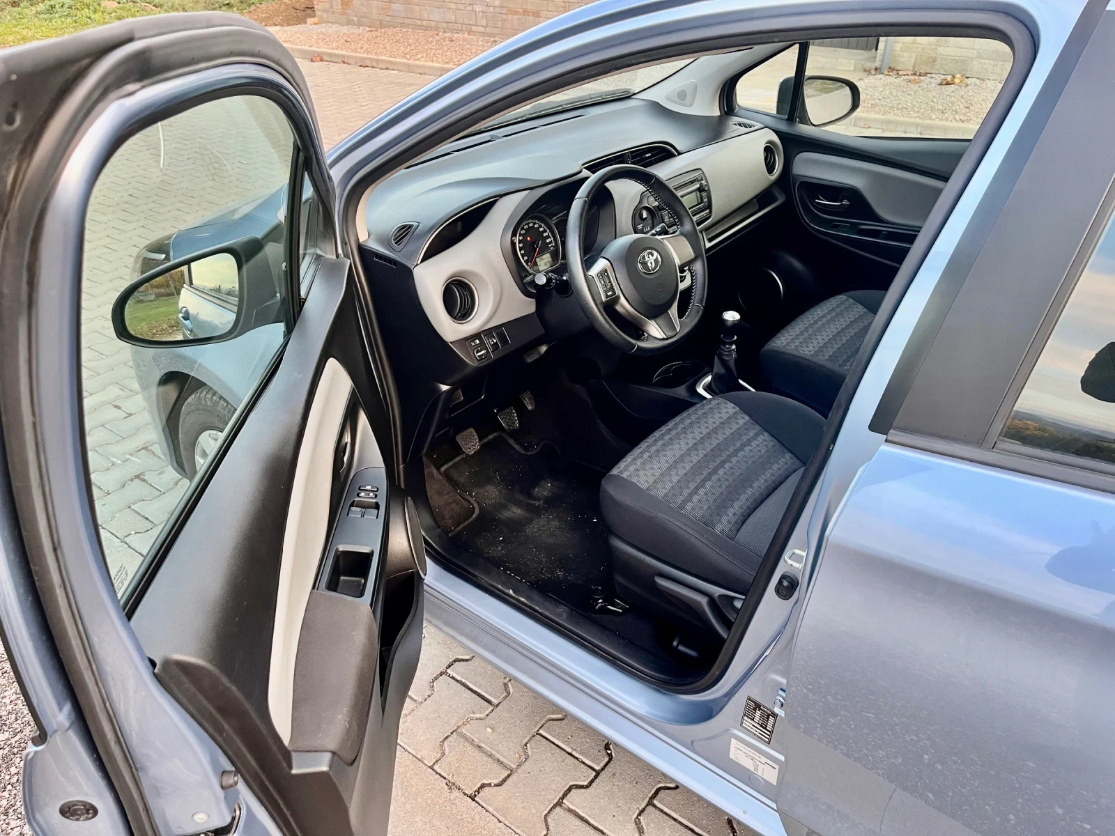 Toyota Yaris 1.33 бензин/6 ск. - изображение 8 | Auto.bg Toyota Yaris 1.33 бензин/6 ск. - изображение 8