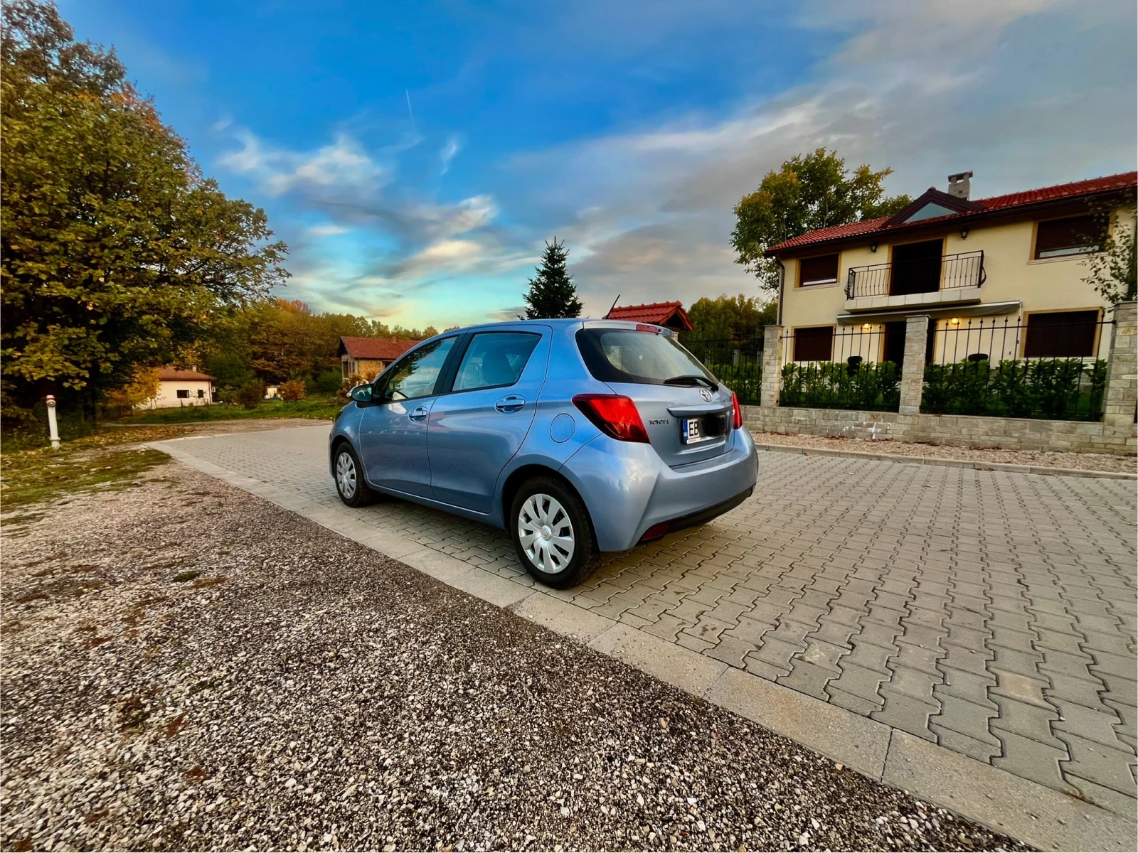 Toyota Yaris 1.33 бензин/6 ск. - изображение 6 | Auto.bg Toyota Yaris 1.33 бензин/6 ск. - изображение 6