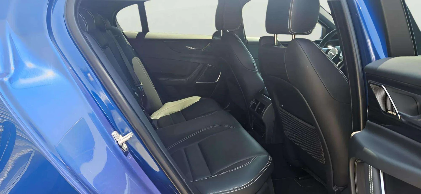 Jaguar XE 2.0P - изображение 10 | Auto.bg Jaguar XE 2.0P - изображение 10