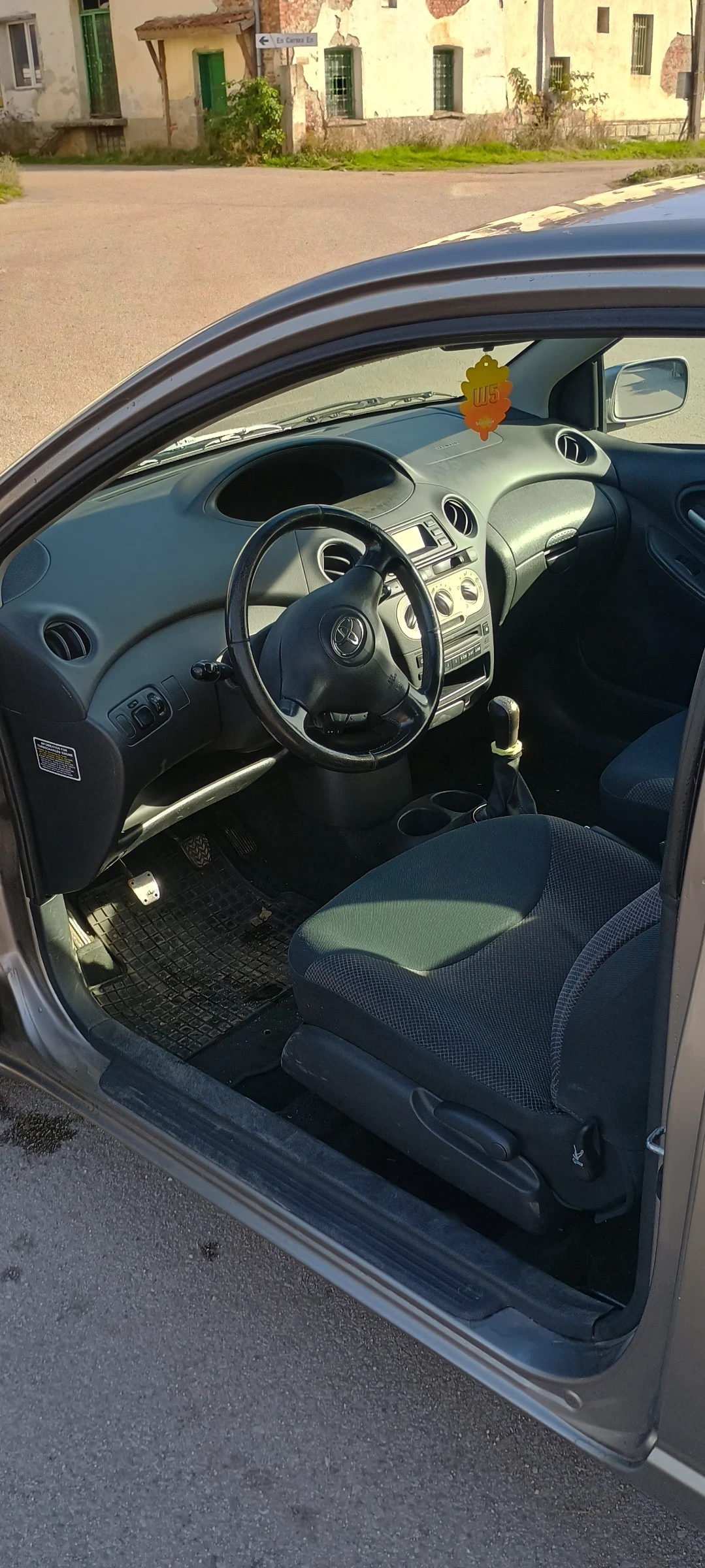 Toyota Yaris 1.4 D4D - изображение 5 | Auto.bg Toyota Yaris 1.4 D4D - изображение 5