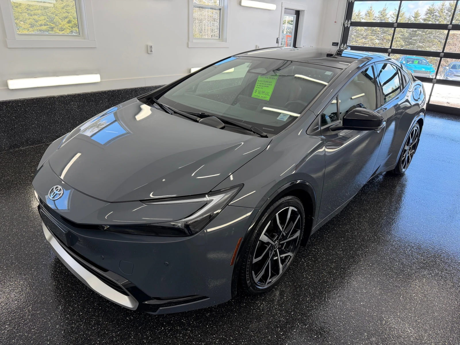 Toyota Prius 2.0L 4cyl FWD | Auto.bg — изображение 1 Toyota Prius 2.0L 4cyl FWD | Auto.bg — изображение 1