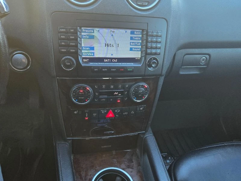 Mercedes-Benz ML 55 AMG 5.5 CARFAX АВТО КРЕДИТ  - изображение 8 | Auto.bg Mercedes-Benz ML 55 AMG 5.5 CARFAX АВТО КРЕДИТ  - изображение 8