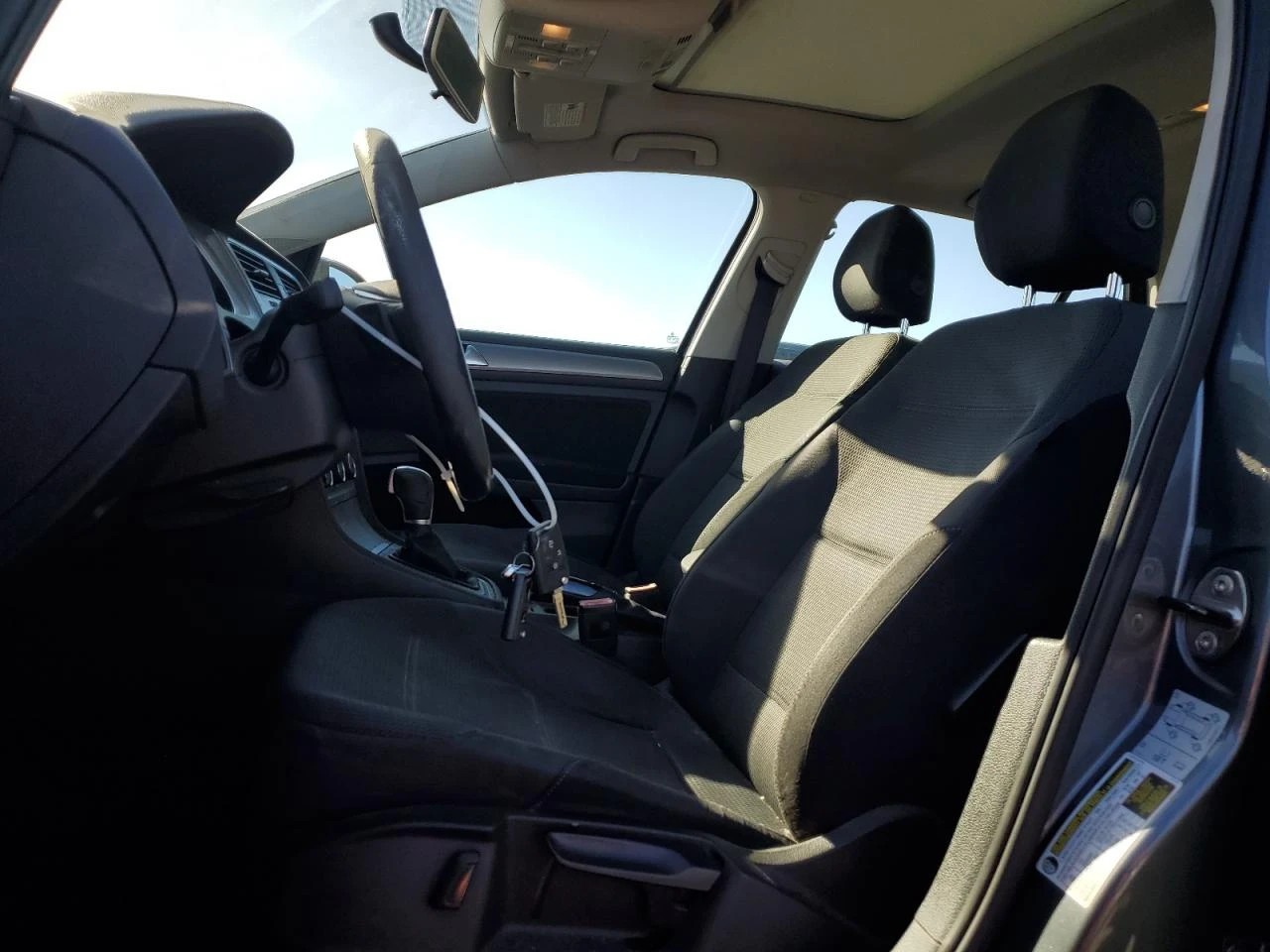 VW Golf S 1.8L - изображение 7 | Auto.bg VW Golf S 1.8L - изображение 7