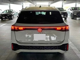 VW Tiguan Highline Turbo R Line | CARFAX | БЕЗ ИНЦИДЕНТИ | Auto.bg — изображение 5 VW Tiguan Highline Turbo R Line | CARFAX | БЕЗ ИНЦИДЕНТИ | Auto.bg — изображение 5