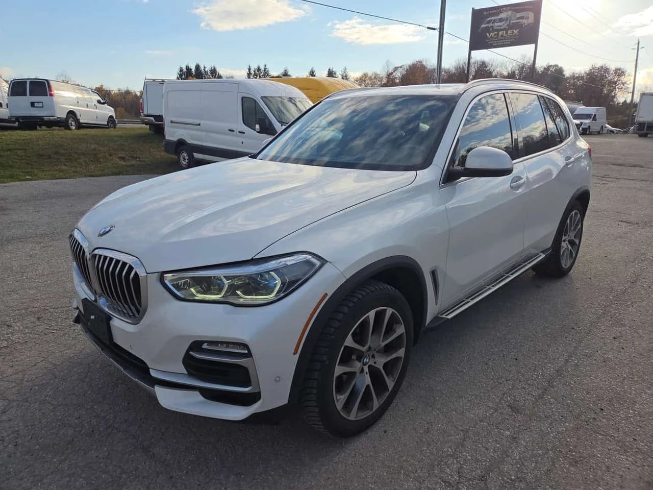 BMW X5 * xDrive40i * 1 СОБСТВЕНИК * ЛАЗЕРИ * ВЪЗДУХ | Auto.bg — изображение 1 BMW X5 * xDrive40i * 1 СОБСТВЕНИК * ЛАЗЕРИ * ВЪЗДУХ | Auto.bg — изображение 1