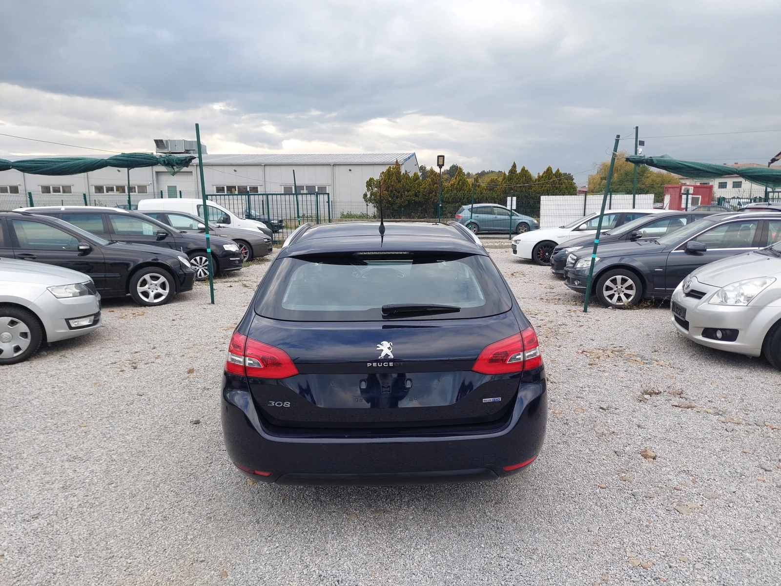 Peugeot 308 1, 6 Blue-HDI FAP "Business-Line" - изображение 6 | Auto.bg Peugeot 308 1, 6 Blue-HDI FAP "Business-Line" - изображение 6