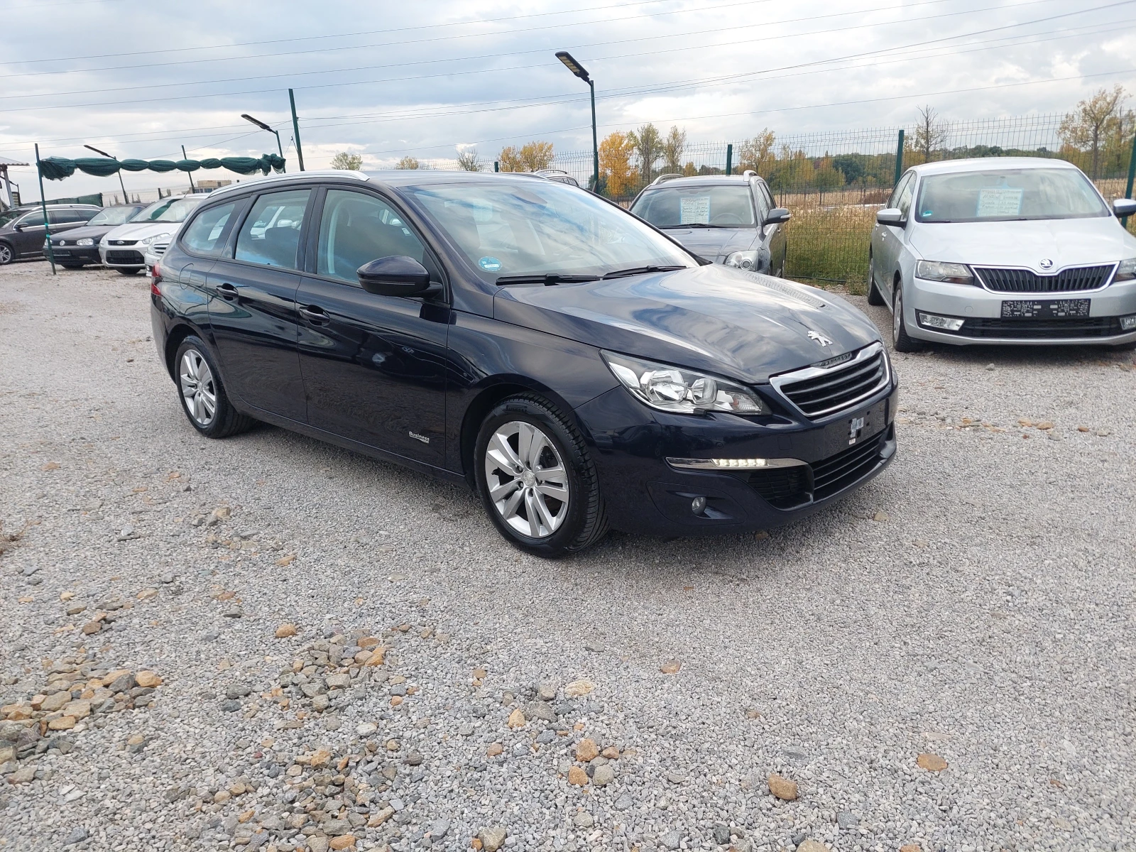 Peugeot 308 1, 6 Blue-HDI FAP "Business-Line" - изображение 3 | Auto.bg Peugeot 308 1, 6 Blue-HDI FAP "Business-Line" - изображение 3