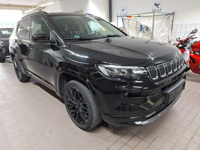 Jeep Compass 1.3 T4 4xe PLUG-IN HYBRID "S" 241 коня - изображение 2 | Auto.bg Jeep Compass 1.3 T4 4xe PLUG-IN HYBRID "S" 241 коня - изображение 2