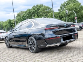 BMW 750 e/xDrive/MASS/PANO/HUD/EXECUTIVE/360/ICONIC GLOW/ - 79980 € - 68636456 5 | Car24.bg BMW 750 e/xDrive/MASS/PANO/HUD/EXECUTIVE/360/ICONIC GLOW/ - 79980 € - 68636456 5