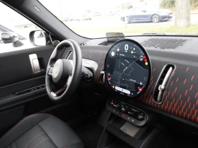 Mini Countryman JOHN COOPER WORKS ALL4 HEAD-UP H/K 360 | Auto.bg — изображение 4 Mini Countryman JOHN COOPER WORKS ALL4 HEAD-UP H/K 360 | Auto.bg — изображение 4