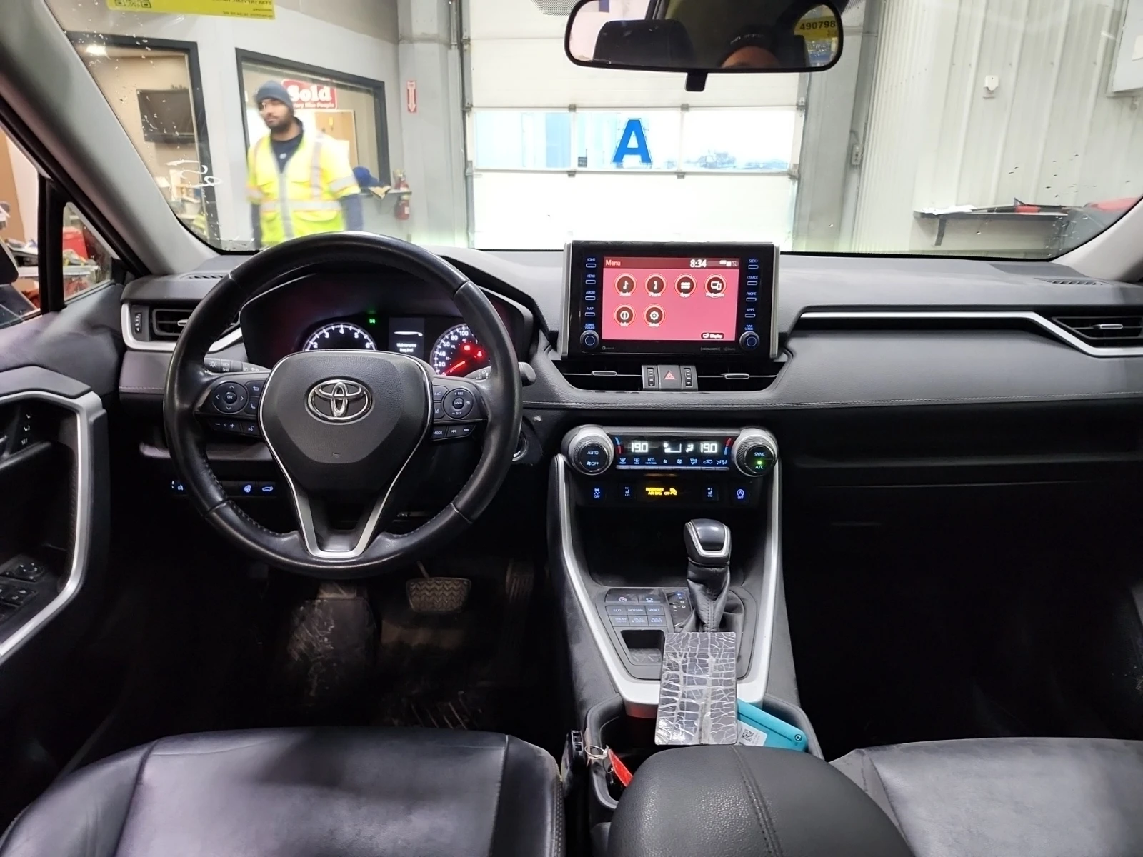 Toyota Rav4 * CARFAX * БЕЗ ПЪРВОНАЧАЛНА ВНОСКА - изображение 6 | Auto.bg Toyota Rav4 * CARFAX * БЕЗ ПЪРВОНАЧАЛНА ВНОСКА - изображение 6