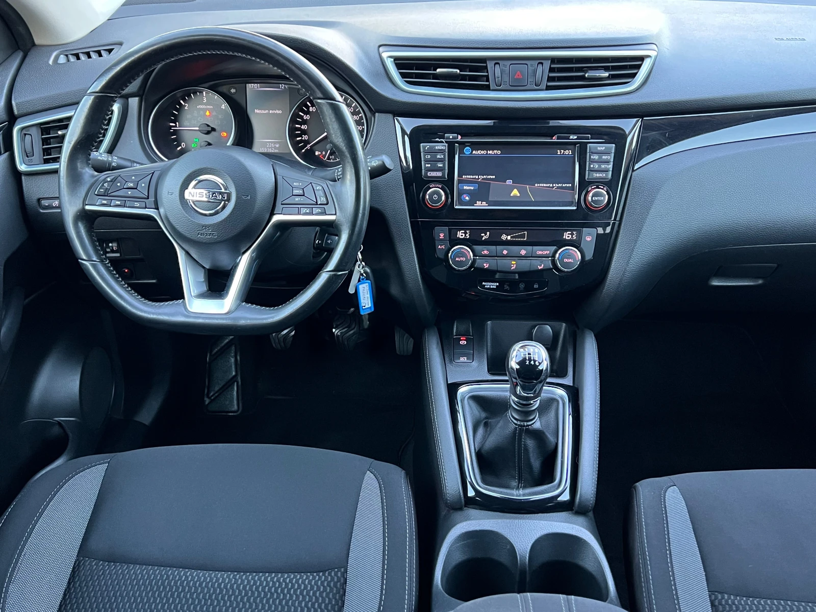 Nissan Qashqai 1.5DCI, ПЪЛНА СЕРВ. ИСТОРИЯ+ ФАКТУРИ-КАТО НОВ!!! - изображение 10 | Auto.bg Nissan Qashqai 1.5DCI, ПЪЛНА СЕРВ. ИСТОРИЯ+ ФАКТУРИ-КАТО НОВ!!! - изображение 10