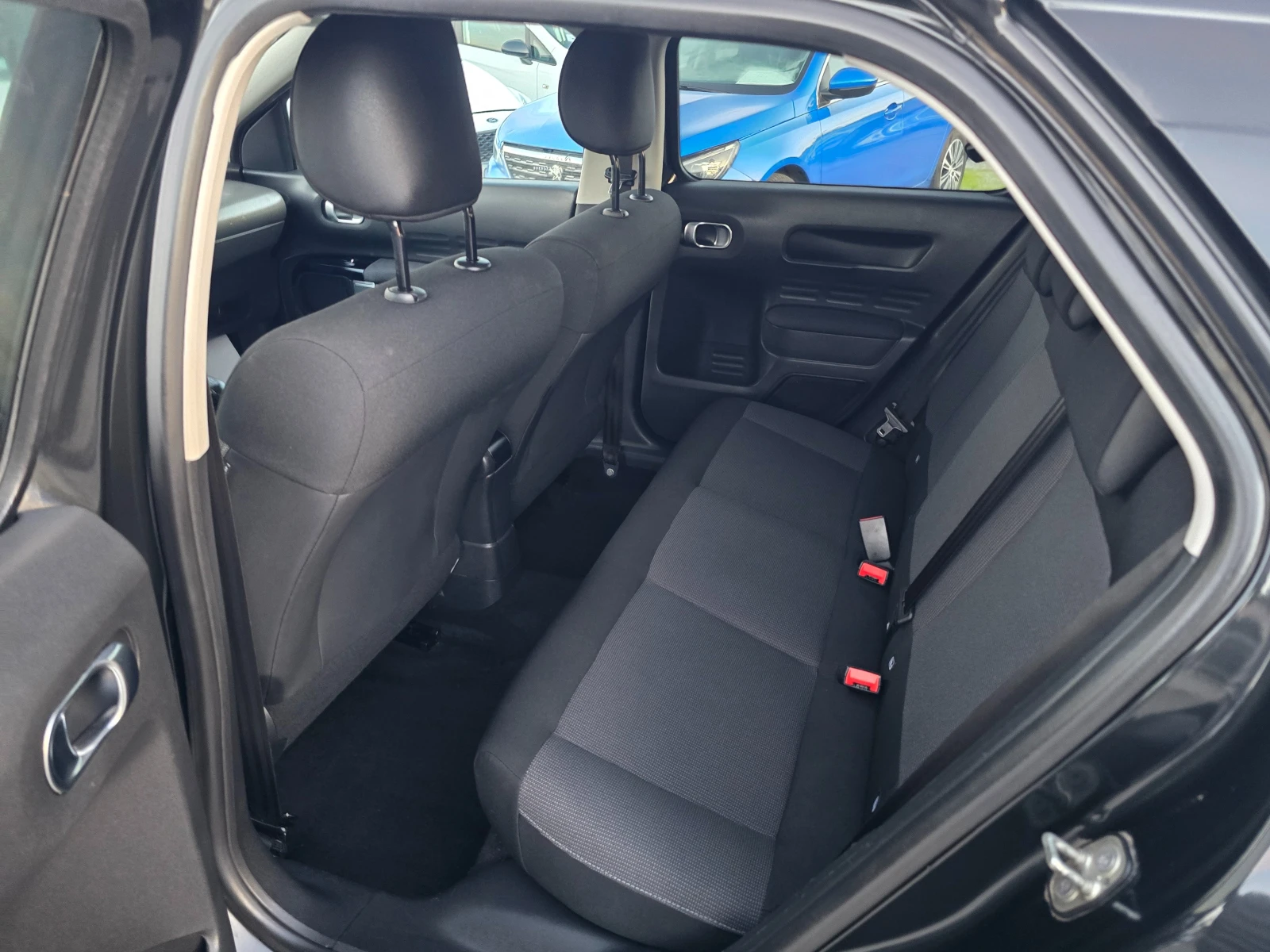 Citroen C4 Cactus 1.6 HDI-LED-NAVI-EURO-6 - изображение 10 | Auto.bg Citroen C4 Cactus 1.6 HDI-LED-NAVI-EURO-6 - изображение 10