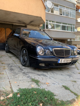 Обява за продажба на Mercedes-Benz E 320 3.2 CDI 197 след боя ~7 000 лв. - изображение 1