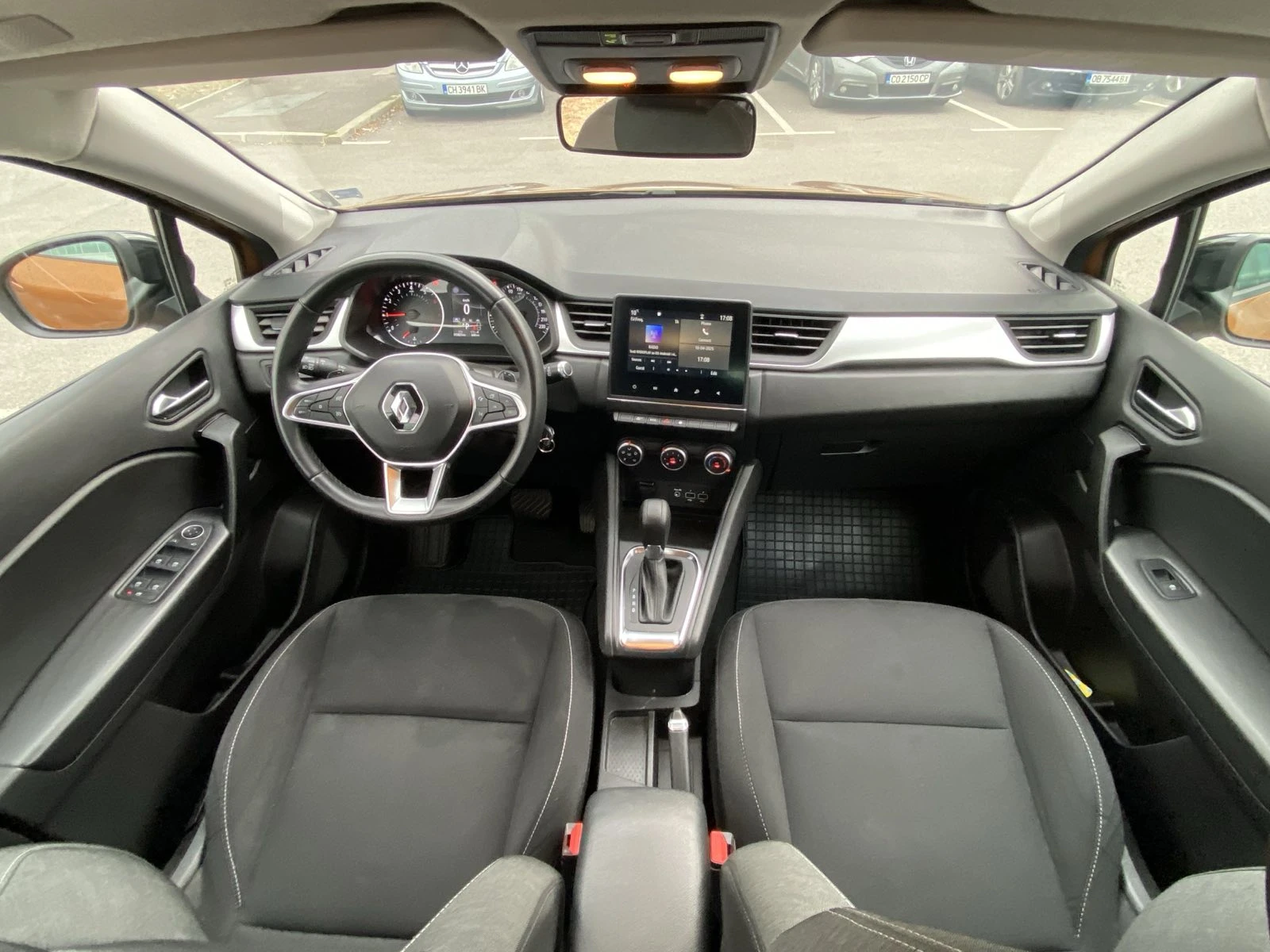 Renault Captur от РЕНО България, 1.3 TCE 140 MILDE HYBRID EDC - изображение 8 | Auto.bg Renault Captur от РЕНО България, 1.3 TCE 140 MILDE HYBRID EDC - изображение 8