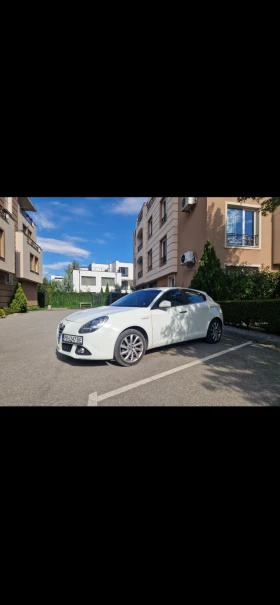 Alfa Romeo Giulietta 1.4T бензин с газ - Car24.bg Alfa Romeo Giulietta 1.4T бензин с газ