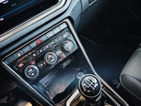 VW T-Roc VIRTUAL COCKPIT-1.6TDI-116кс-6ск.-БЕЗУПРЕЧЕН!! | Auto.bg — изображение 11 VW T-Roc VIRTUAL COCKPIT-1.6TDI-116кс-6ск.-БЕЗУПРЕЧЕН!! | Auto.bg — изображение 11