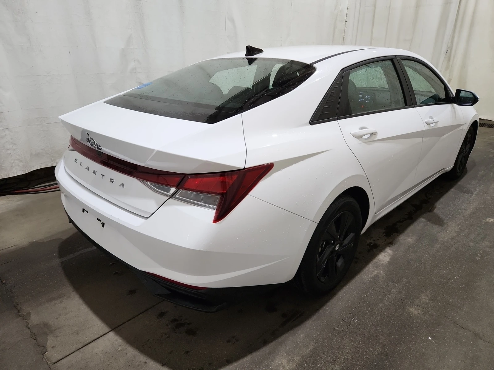 Hyundai Elantra * CARFAX * БЕЗ ПЪРВОНАЧАЛНА ВНОСКА - изображение 4 | Auto.bg Hyundai Elantra * CARFAX * БЕЗ ПЪРВОНАЧАЛНА ВНОСКА - изображение 4