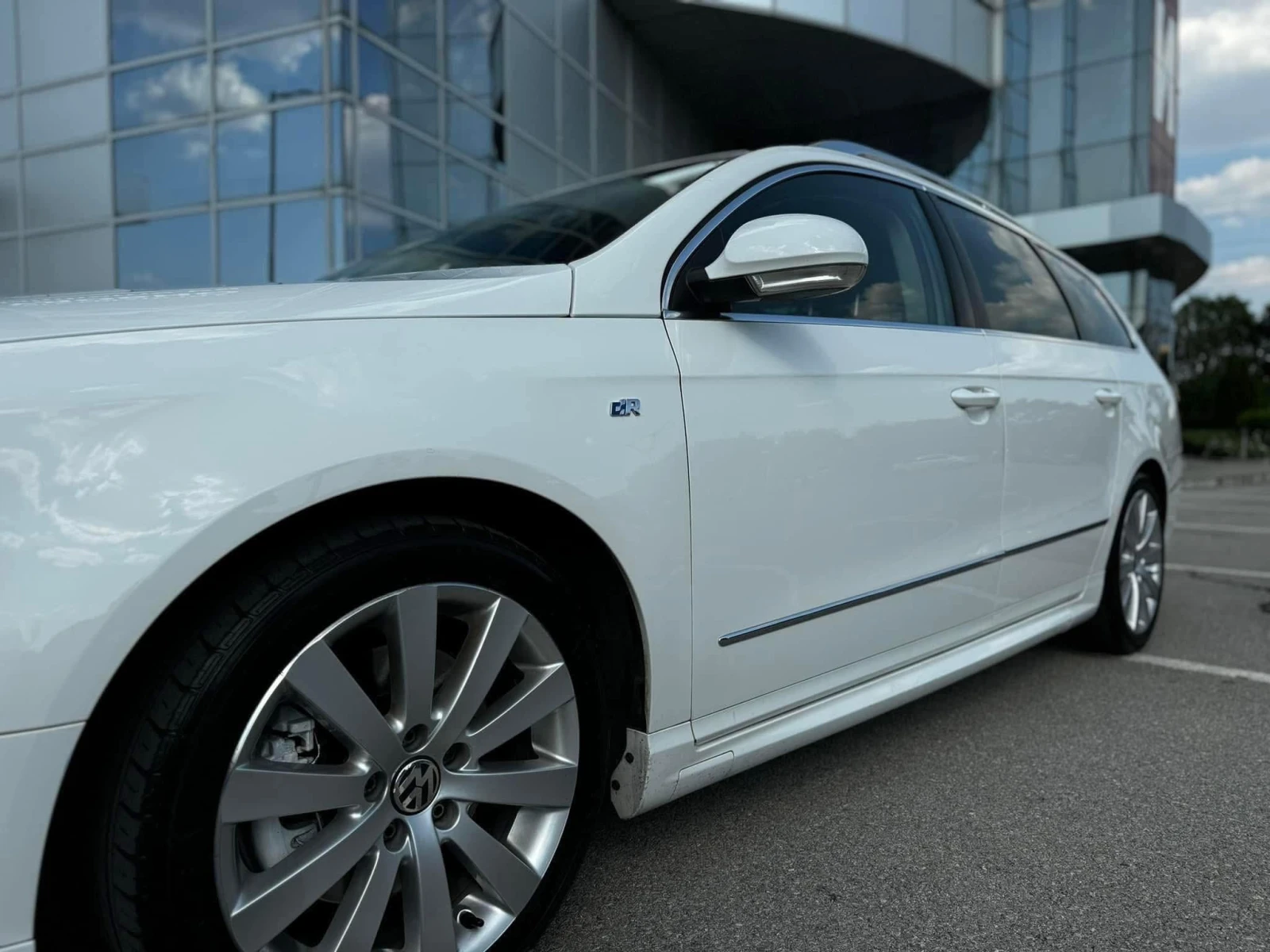 VW Passat 2.0T R line NEW TURBO ! - изображение 5 | Auto.bg VW Passat 2.0T R line NEW TURBO ! - изображение 5