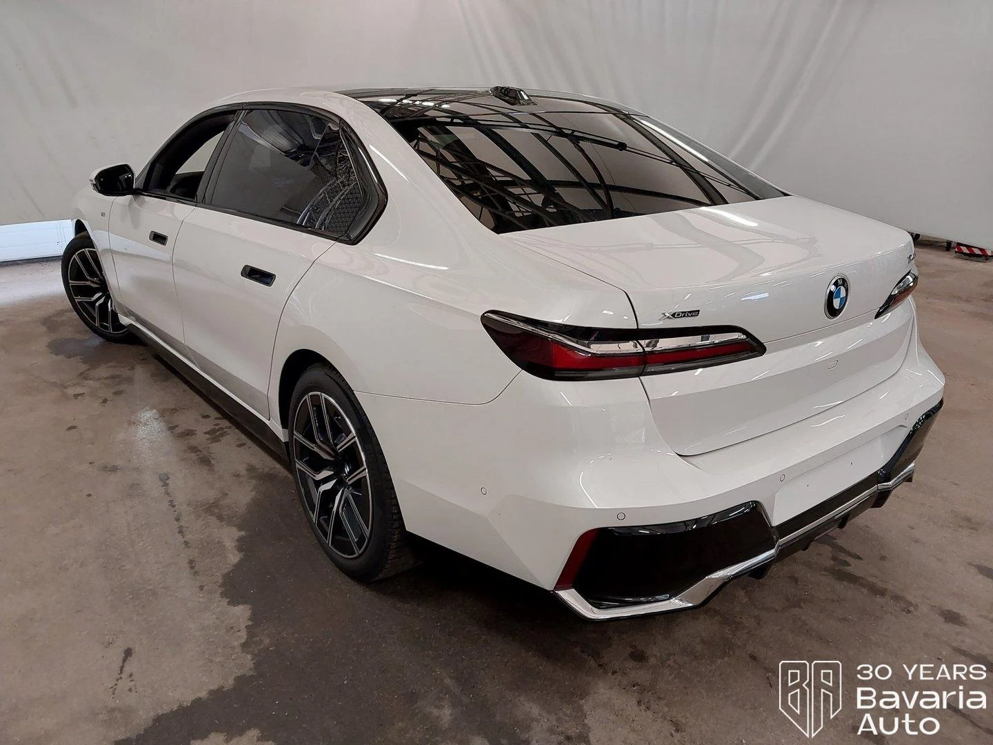 BMW 740 d xDrive M Sport Paket Sportautomatic - изображение 2 | Auto.bg BMW 740 d xDrive M Sport Paket Sportautomatic - изображение 2