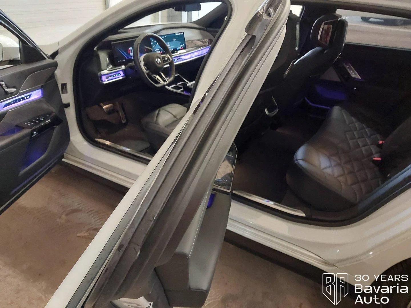 BMW 740 d xDrive M Sport Paket Sportautomatic - изображение 5 | Auto.bg BMW 740 d xDrive M Sport Paket Sportautomatic - изображение 5