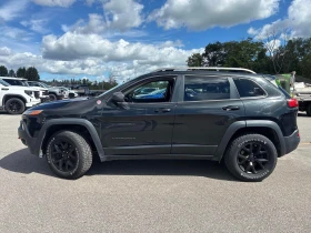 Jeep Cherokee * Trailhawk * CARFAX * ОПЦИЯ ЗА ФИНАНСИРАНЕ | Auto.bg — изображение 2 Jeep Cherokee * Trailhawk * CARFAX * ОПЦИЯ ЗА ФИНАНСИРАНЕ | Auto.bg — изображение 2