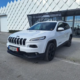 Снимка Jeep Cherokee