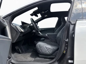BMW iX xDRIVE/40/326HP/SPORT/HUD/SKY LOUNGE/PRO/360/519z | Auto.bg — изображение 9 BMW iX xDRIVE/40/326HP/SPORT/HUD/SKY LOUNGE/PRO/360/519z | Auto.bg — изображение 9