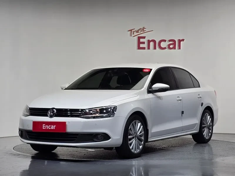 VW Jetta 1.6 TDI BLUEMOTION - 6465 € / 12644.44 лв. - 89962917 1 | Car24.bg VW Jetta 1.6 TDI BLUEMOTION - 6465 € / 12644.44 лв. - 89962917 1