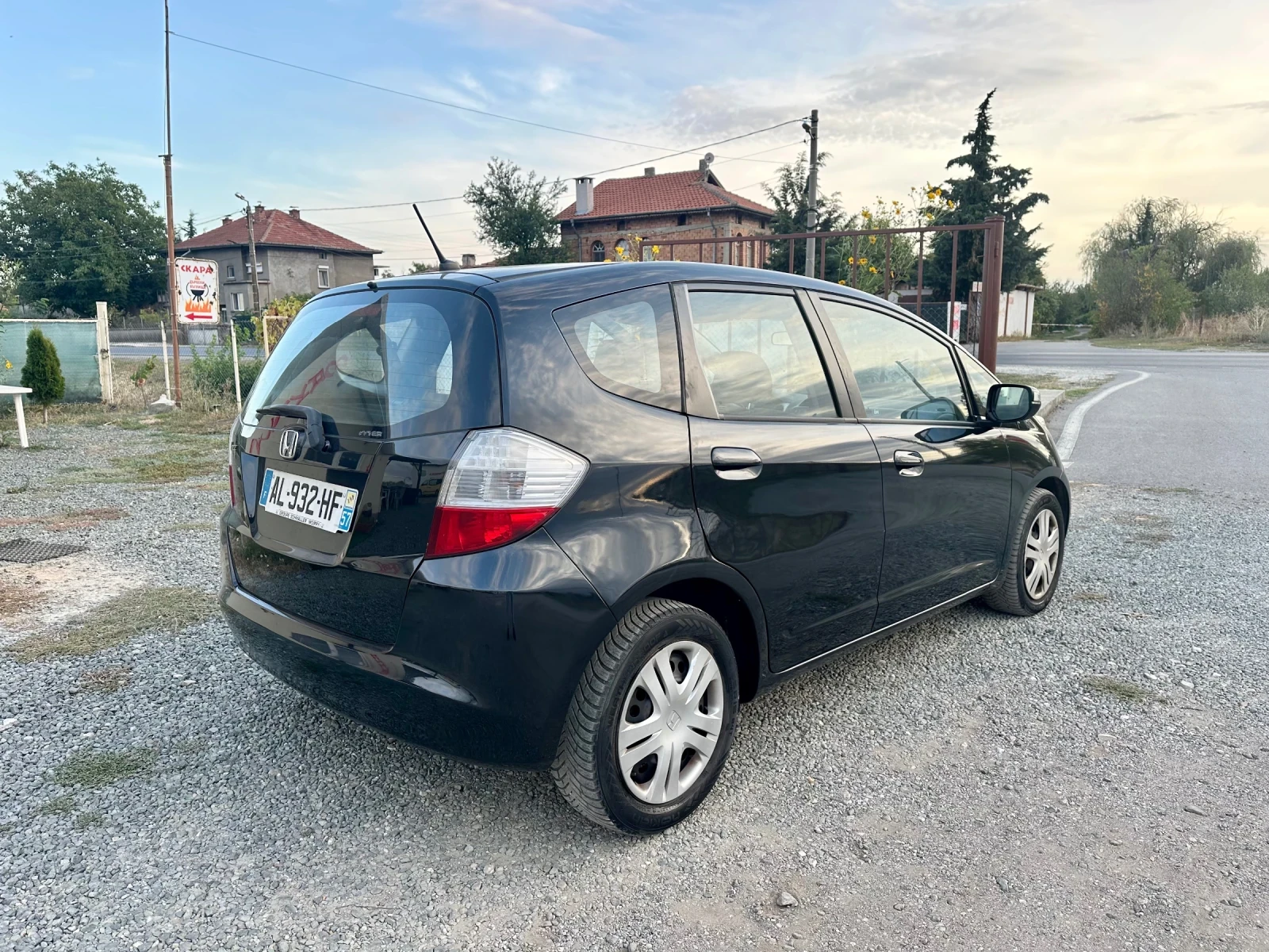 Honda Jazz 1.4i 100kc пълна сервизна история! - изображение 7 | Auto.bg Honda Jazz 1.4i 100kc пълна сервизна история! - изображение 7