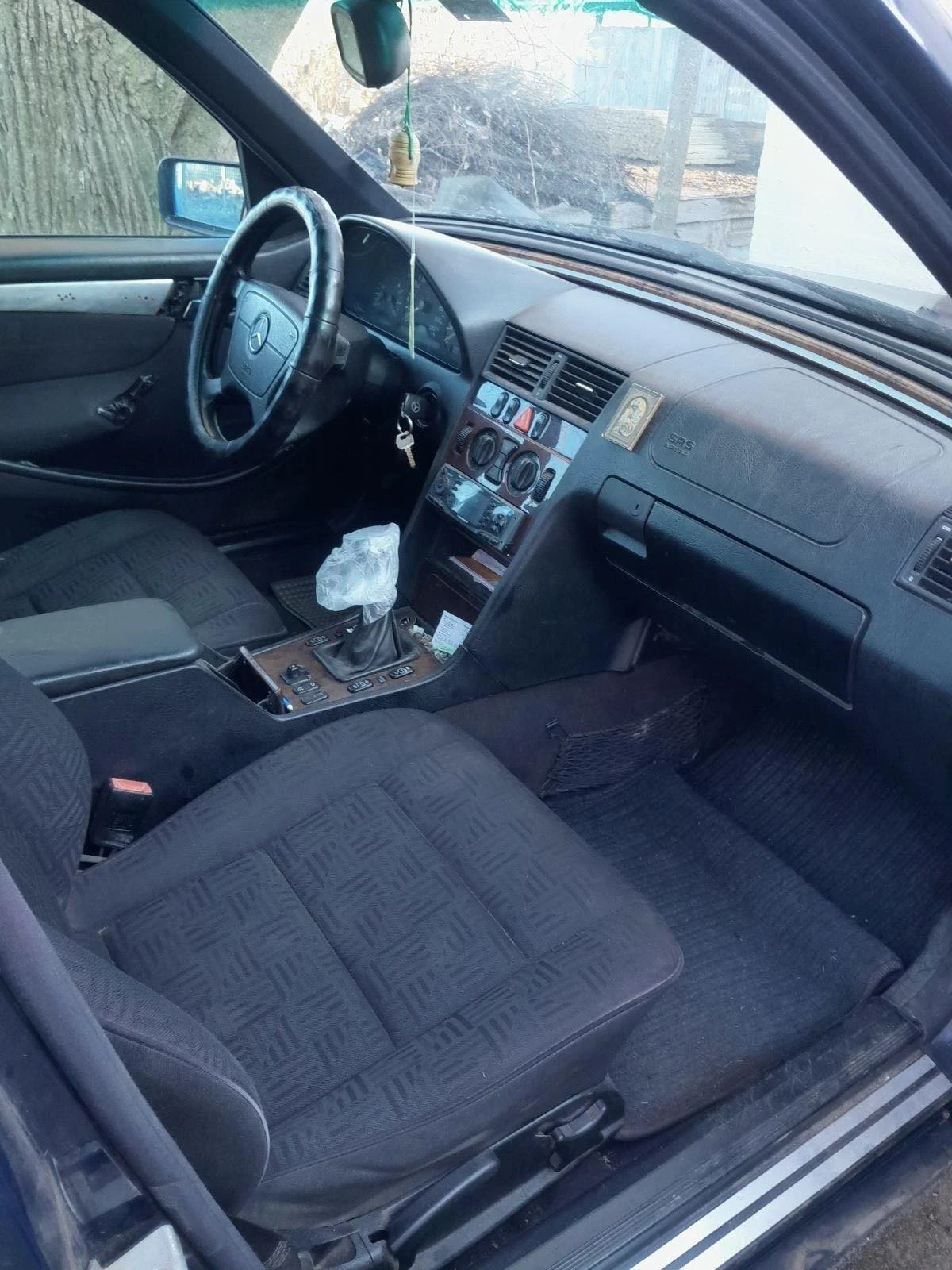 Mercedes-Benz C 220  - изображение 5 | Auto.bg Mercedes-Benz C 220  - изображение 5