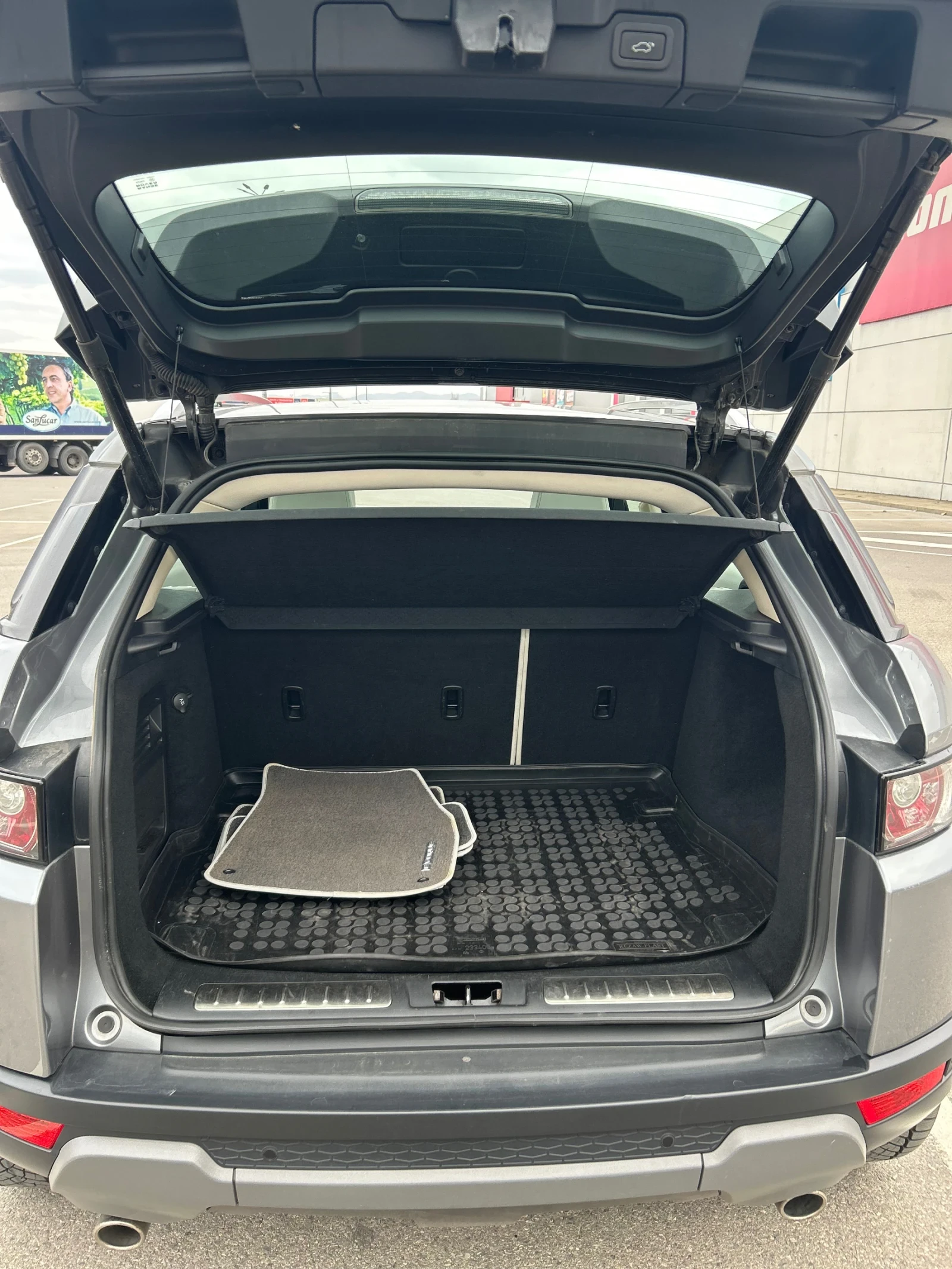 Land Rover Range Rover Evoque 2.2SD4 4x4 190 к.с - изображение 7 | Auto.bg Land Rover Range Rover Evoque 2.2SD4 4x4 190 к.с - изображение 7