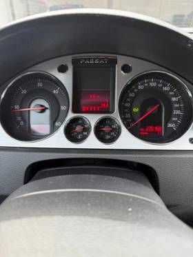 VW Passat 2.0 TDI 140кс DSG NAVI CAM  | Mobile.bg — малка снимка 15