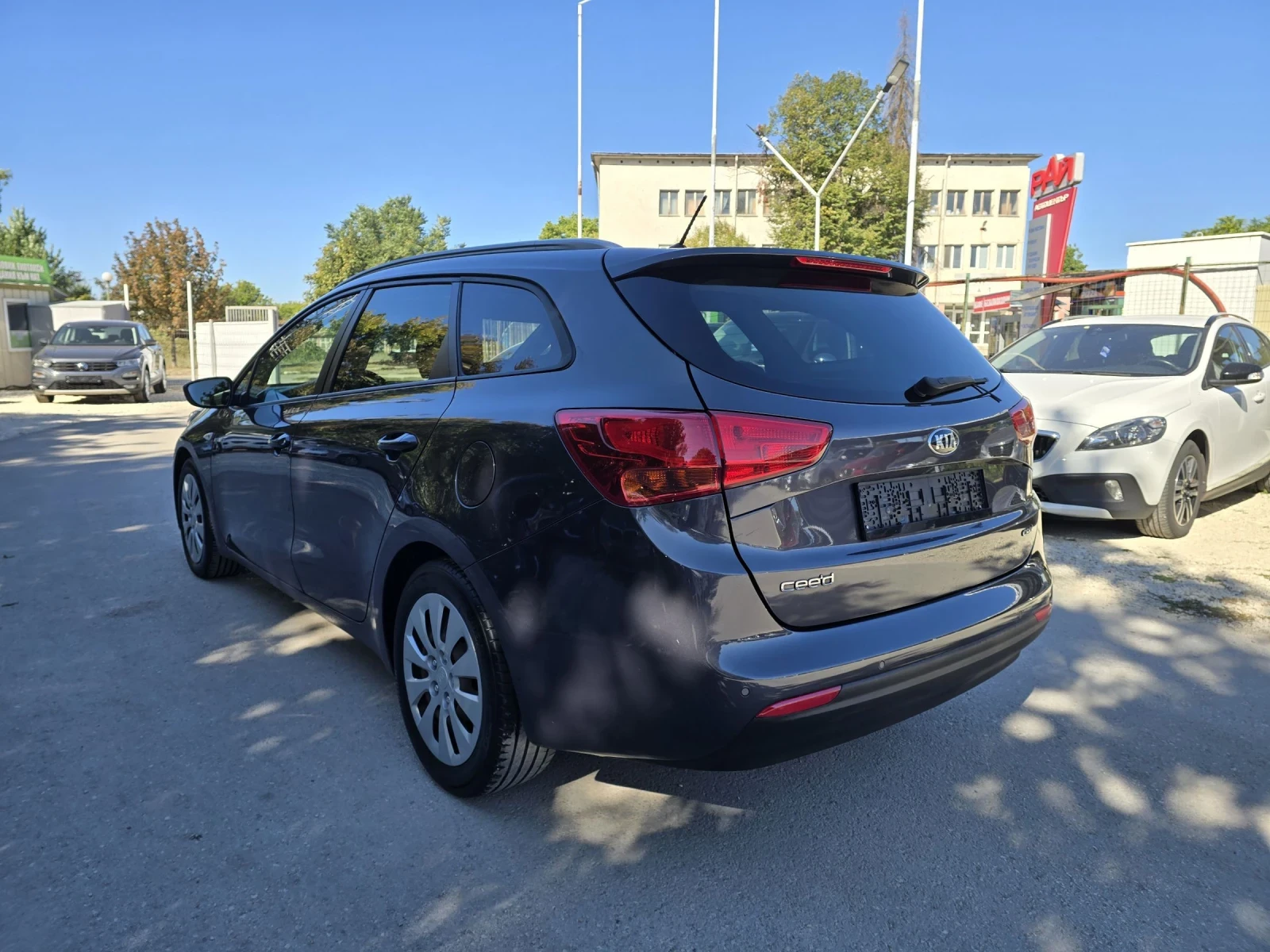 Kia Ceed 1.4crdi 90к.с Топ състояние  - изображение 3 | Auto.bg Kia Ceed 1.4crdi 90к.с Топ състояние  - изображение 3