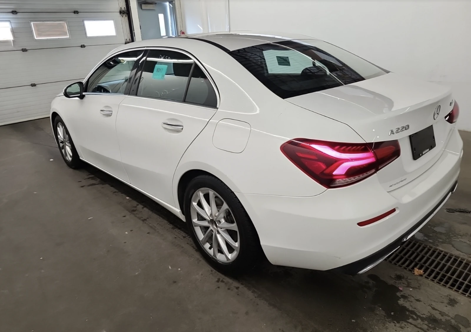 Mercedes-Benz 220 4MATIC - изображение 4 | Auto.bg Mercedes-Benz 220 4MATIC - изображение 4