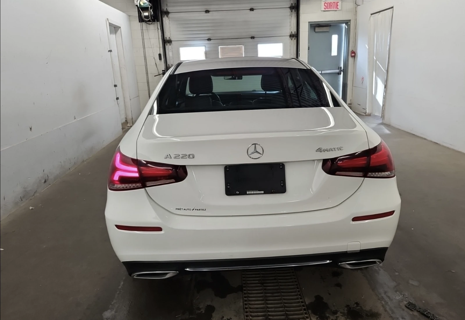 Mercedes-Benz 220 4MATIC - изображение 6 | Auto.bg Mercedes-Benz 220 4MATIC - изображение 6