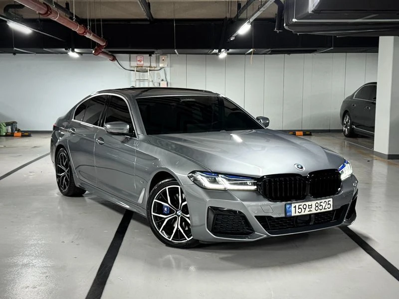 BMW 530 | M Sport* CAM* HEAD UP* HARMAN KARDON* | Auto.bg — изображение 1 BMW 530 | M Sport* CAM* HEAD UP* HARMAN KARDON* | Auto.bg — изображение 1
