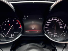 Alfa Romeo Giulia * 4dr Sdn AWD * CARFAX * ЦЕНА ДО БГ | Auto.bg — изображение 11 Alfa Romeo Giulia * 4dr Sdn AWD * CARFAX * ЦЕНА ДО БГ | Auto.bg — изображение 11