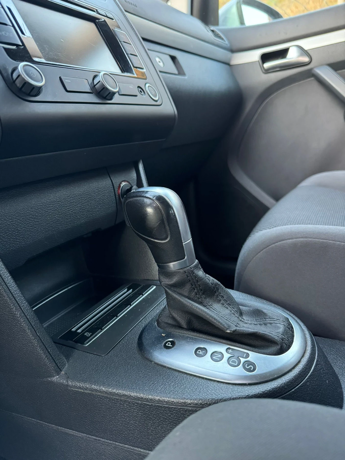 VW Touran  - изображение 9 | Auto.bg VW Touran  - изображение 9